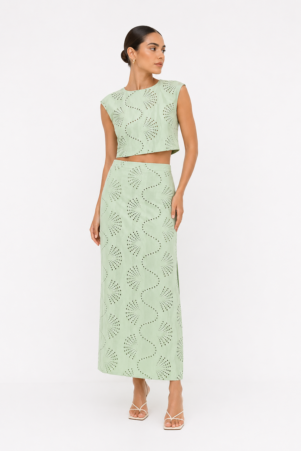 Ensemble vert broderie ajourée top et jupe longue