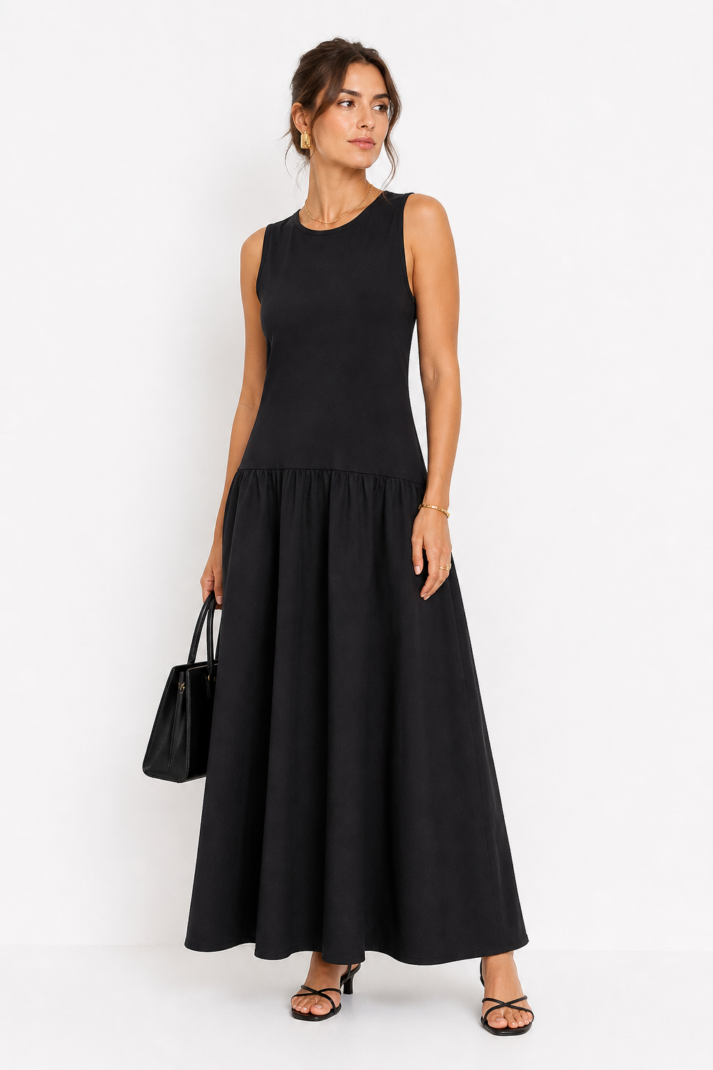 Robe longue sans manches plissée élégante
