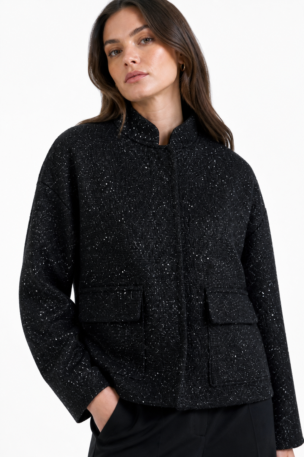 Veste courte noire scintillante à sequins