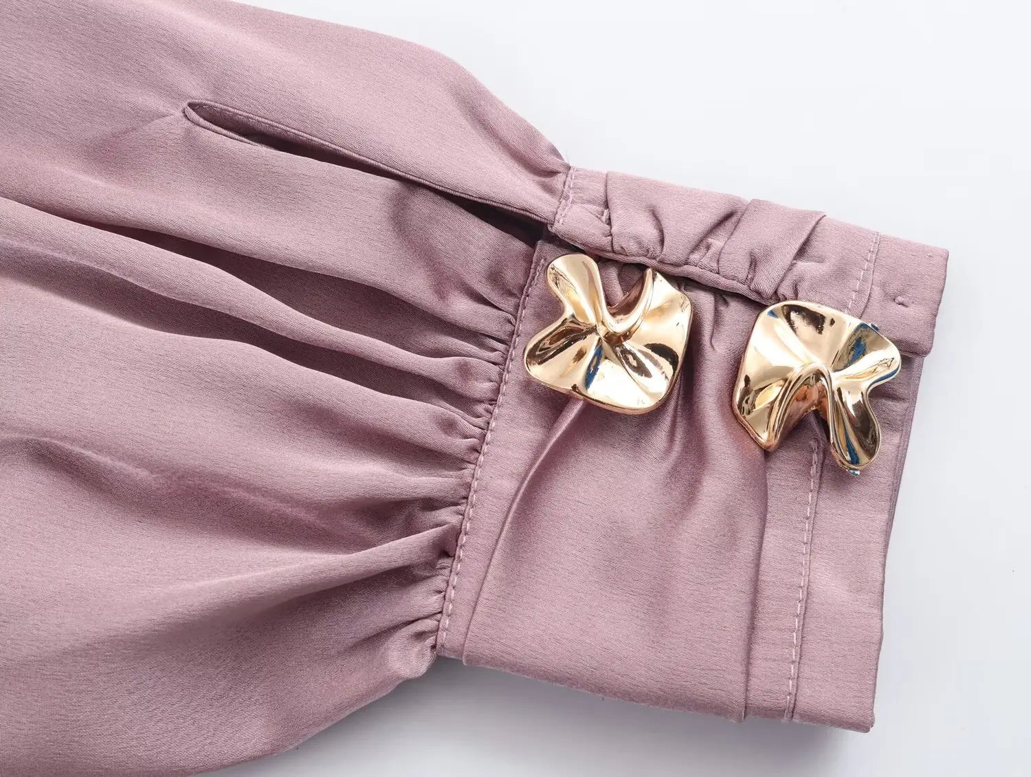 Blouse satinée à nœud lavande