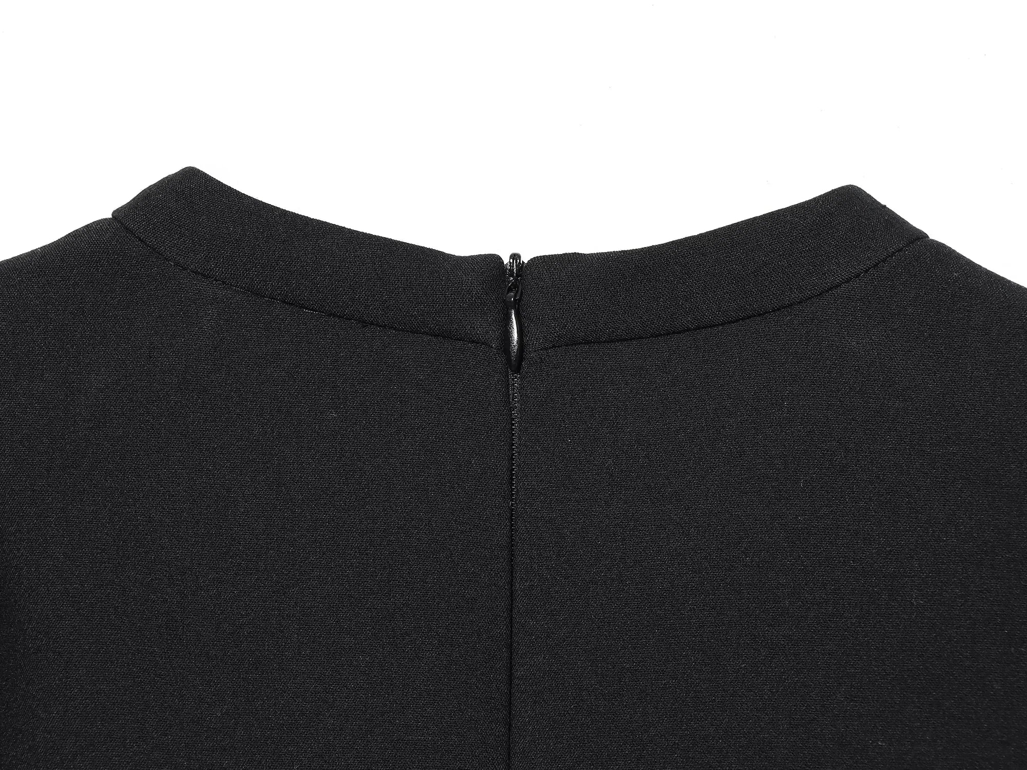 Robe courte à manches bouffantes