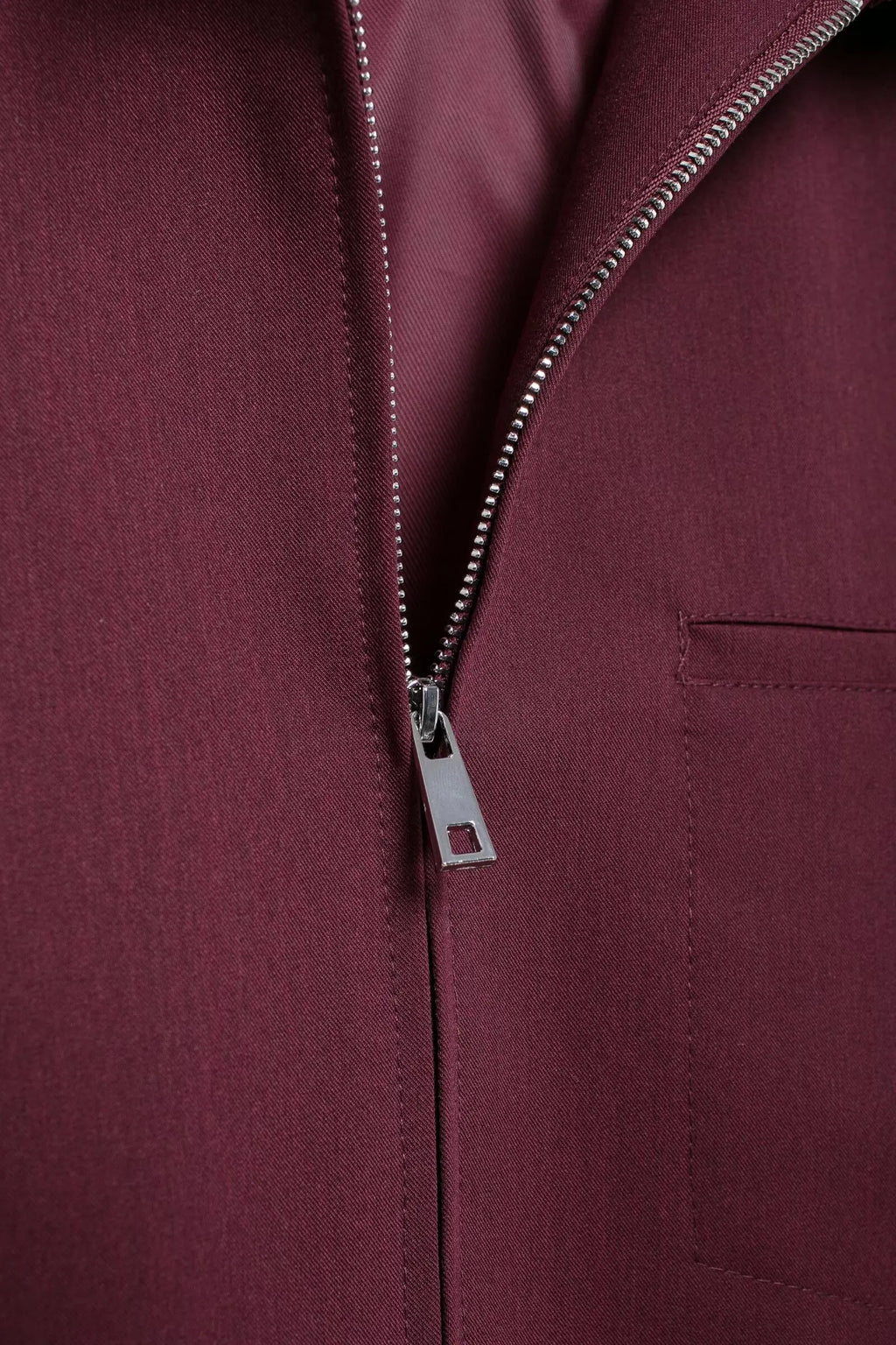 Veste zippée bordeaux à col structuré