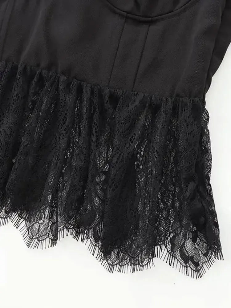 Blouse sans manches en dentelle