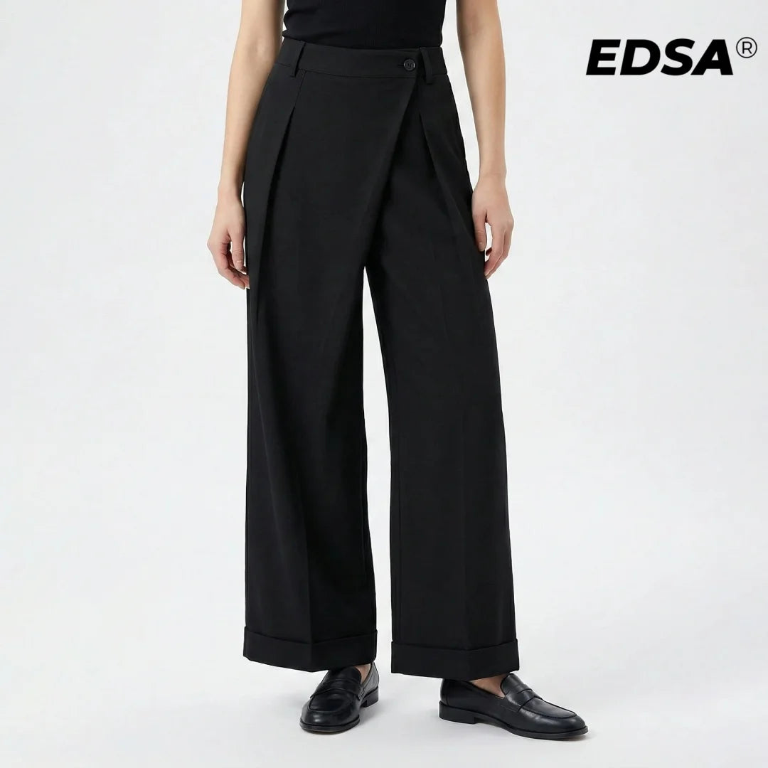 Pantalon noir asymétrique à taille structurée