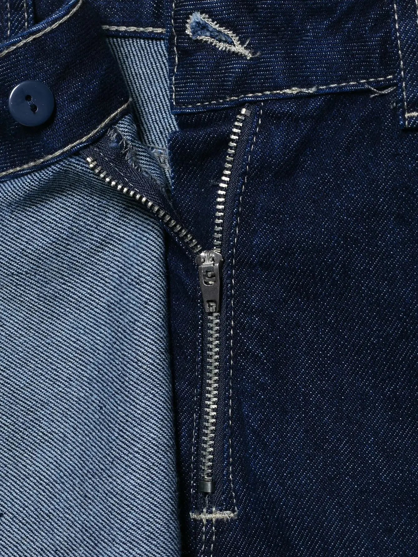 Jupe short en denim taille haute structurée