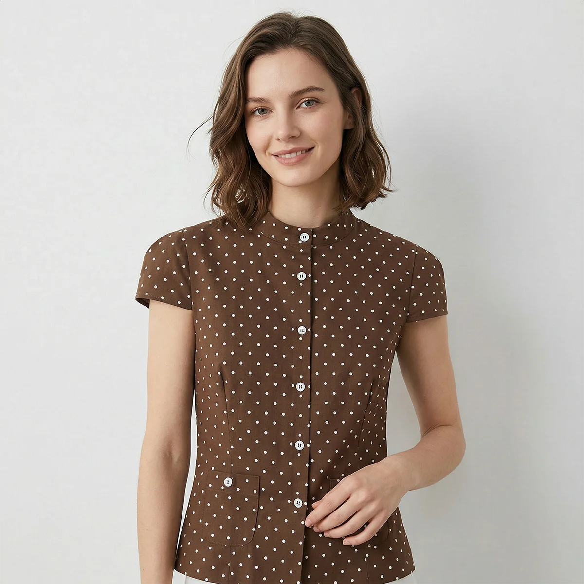 Chemise à pois chocolat boutonnée