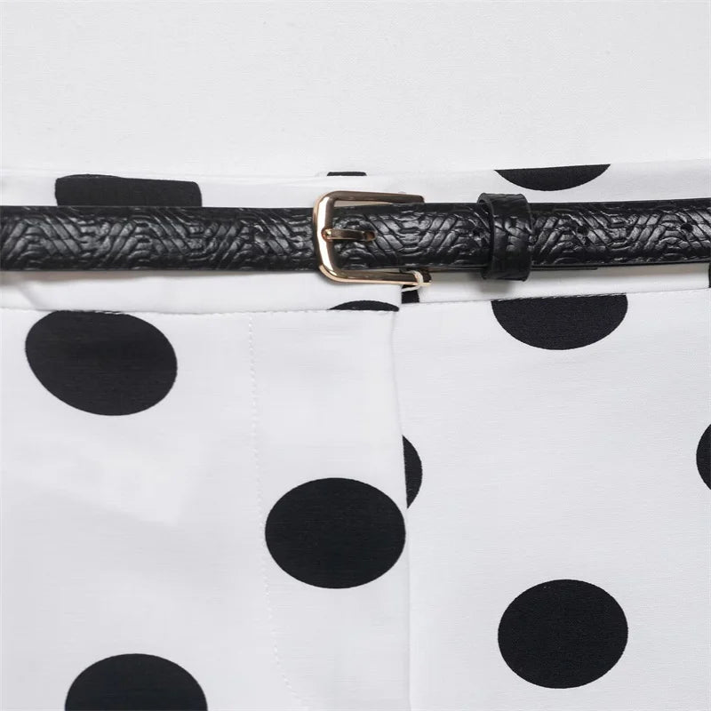 Short plissé ivoire à ceinture
