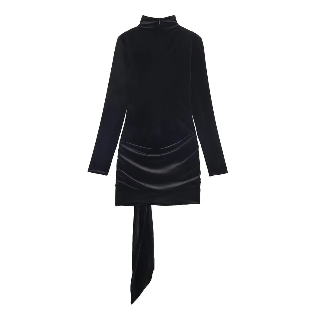 Robe courte col montant en velours noir