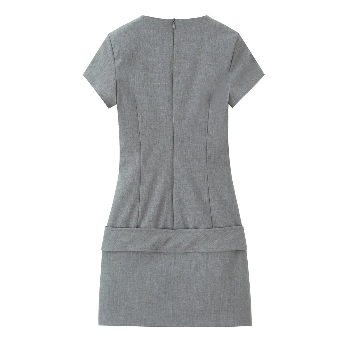 Robe courte ceinturée taille haute