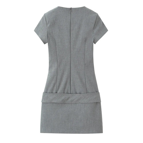 Robe courte ceinturée taille haute