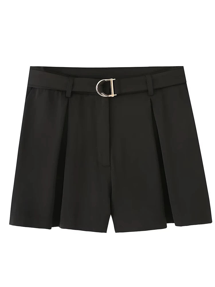 Short noir plissé à ceinture