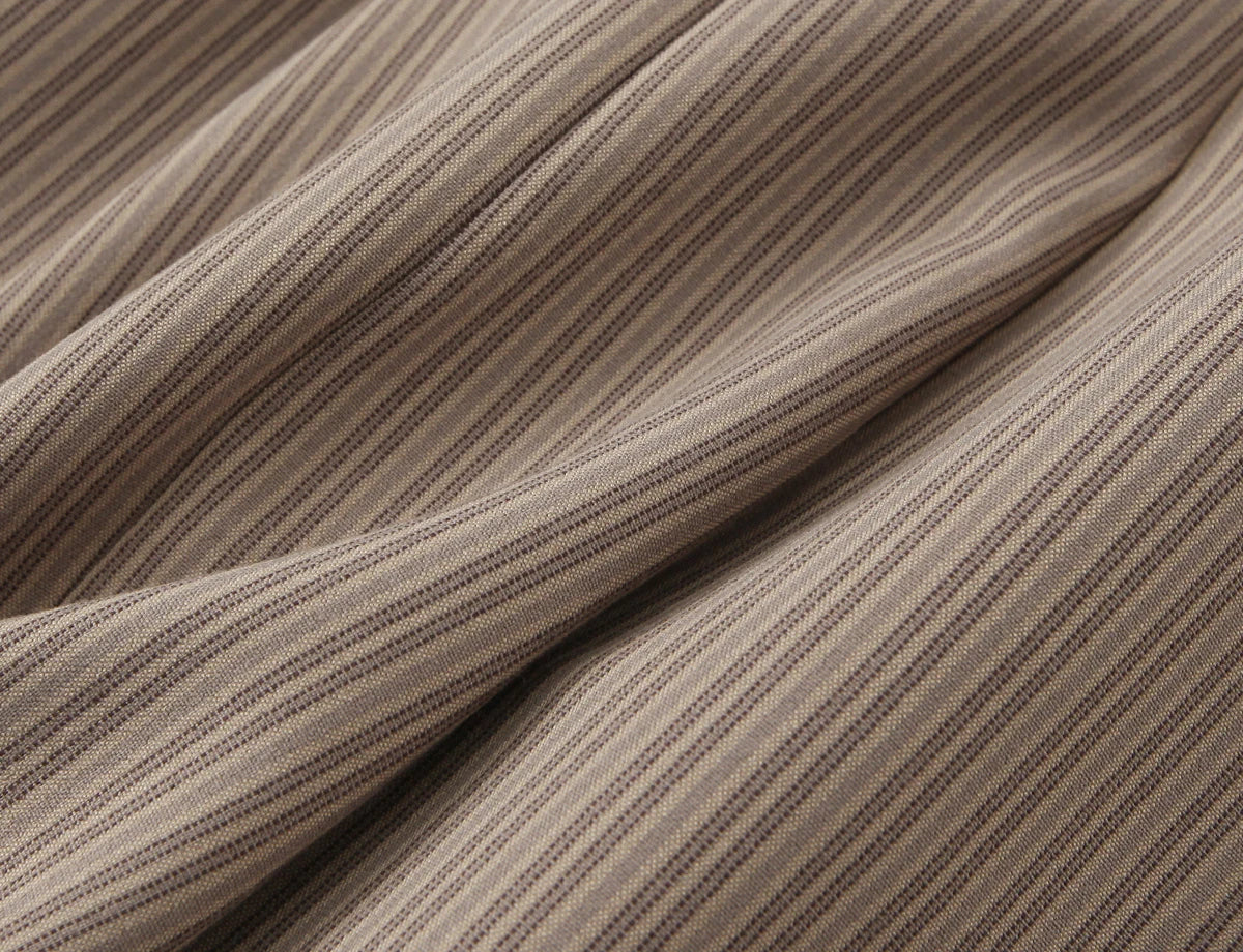Robe courte rayée à col V