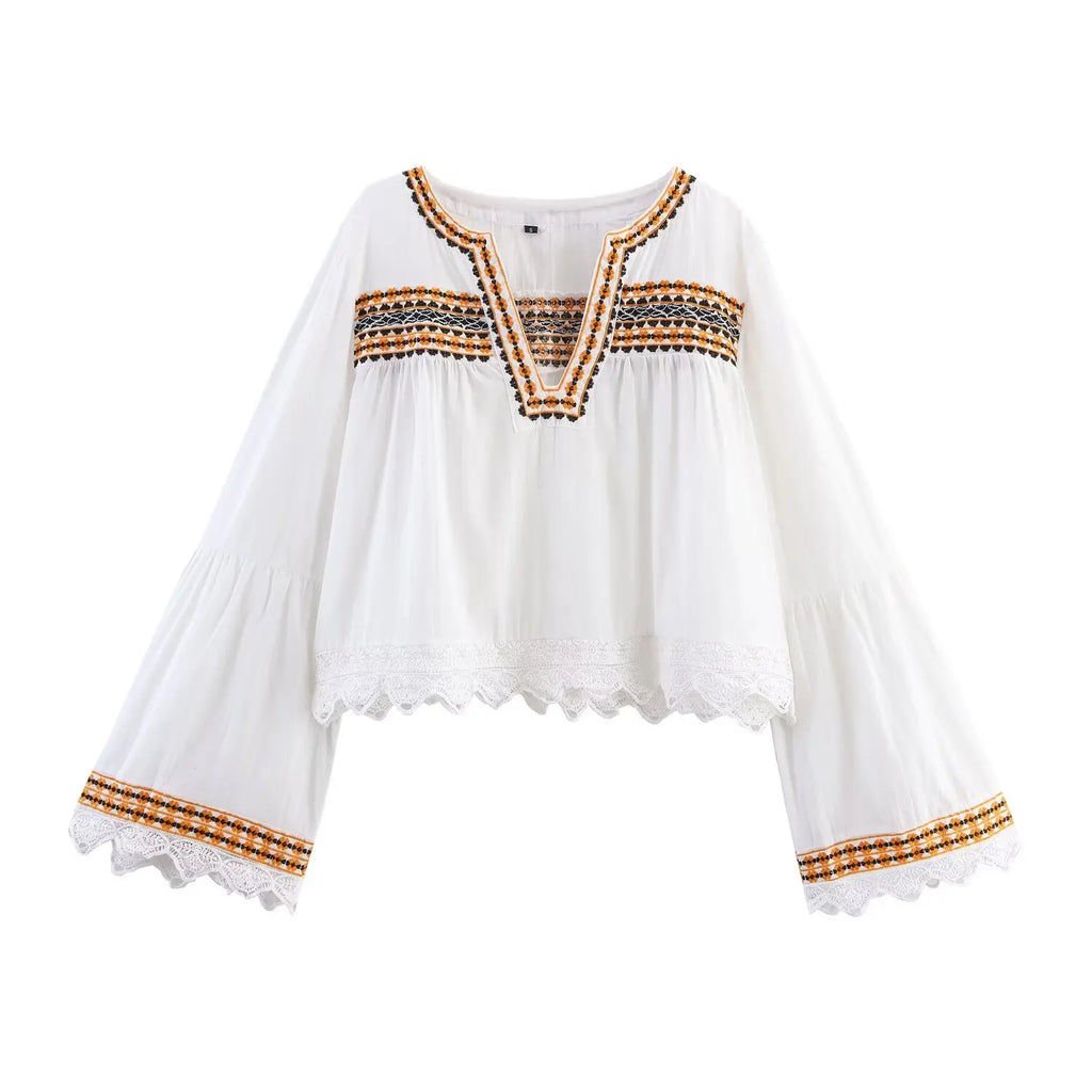 Ensemble brodé à chemise col V et short