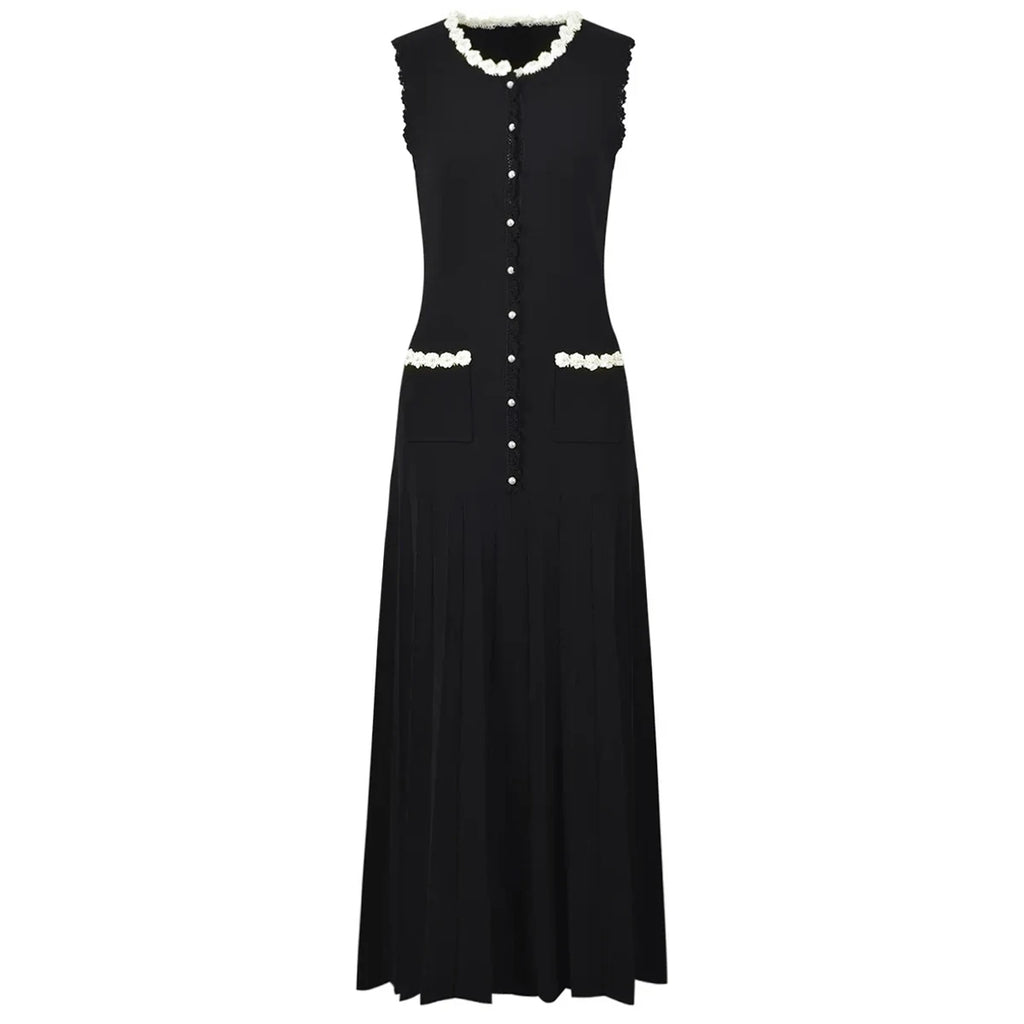 Robe longue en maille fleurie perlée