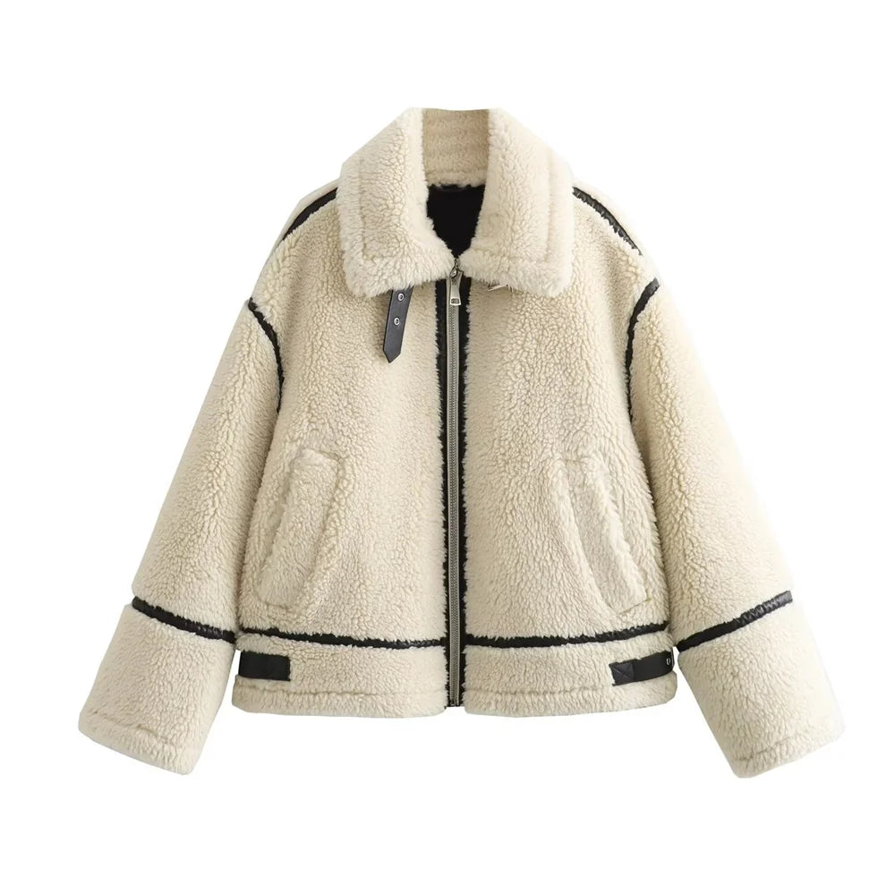 Veste courte effet shearling contrasté esprit contemporain