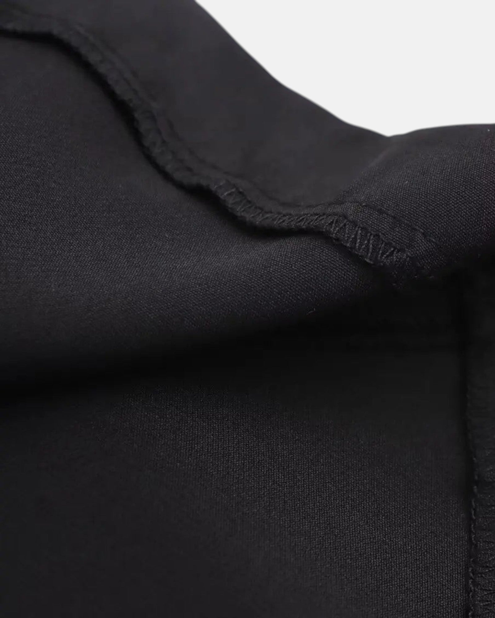Robe courte plissée sans manches
