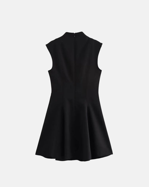 Robe courte plissée sans manches