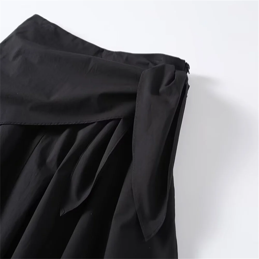 Jupe midi noire à laçage taille haute